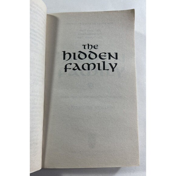 Hidden Family: Book Two of Merchant Princes by Charles Stross 2006 Paperback - Picture 7 of 9